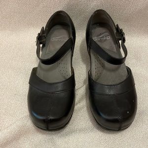 Dansko size 5 Mary Janes